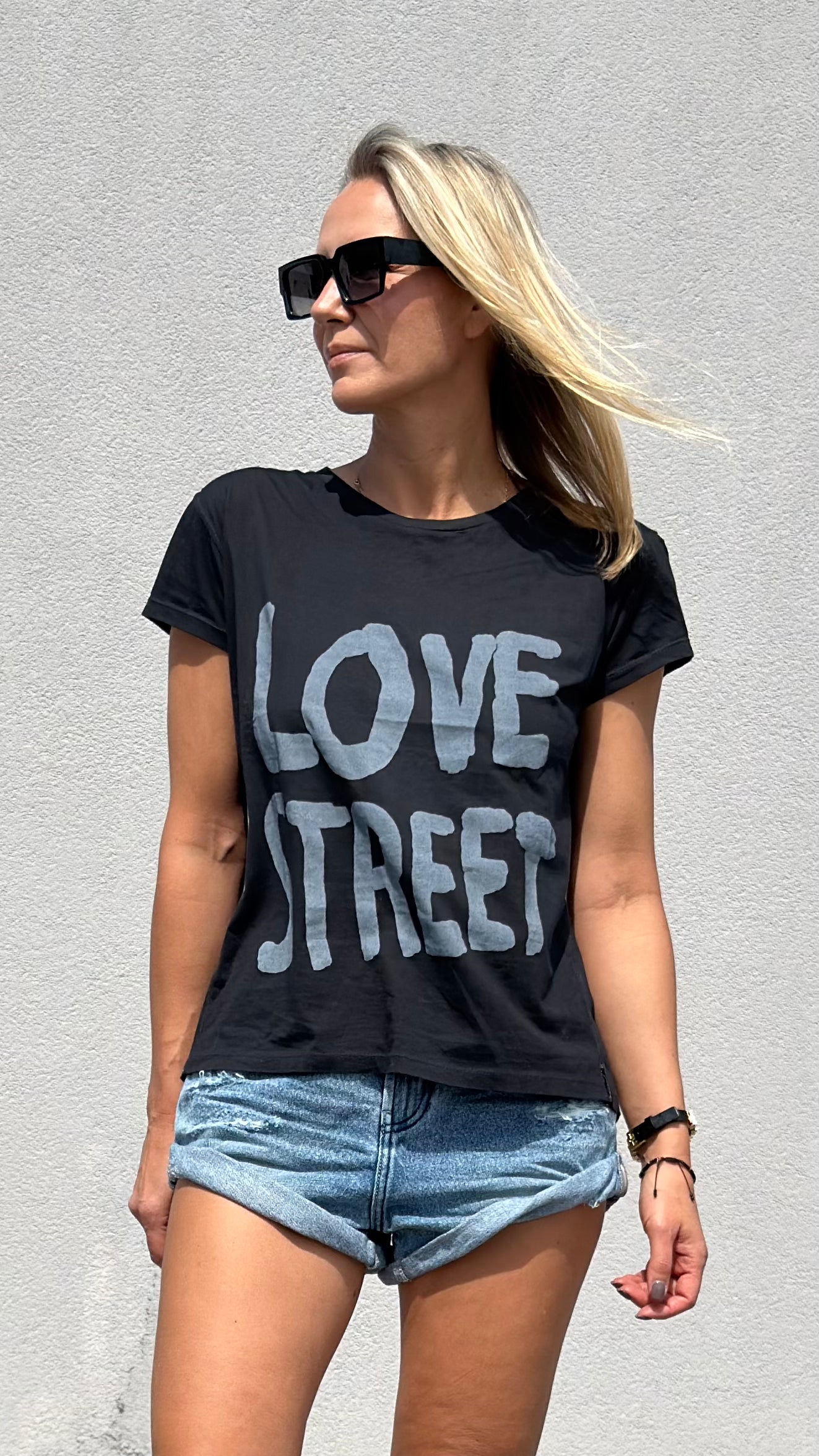 ONETEASPOON Love Street Black - classic tee