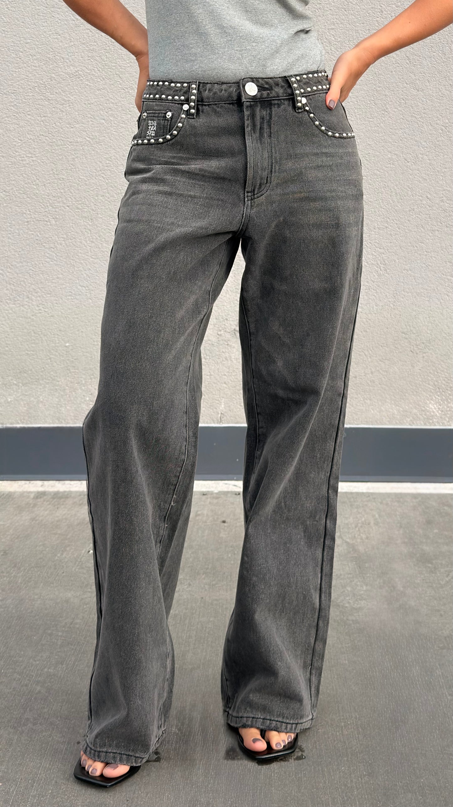 ONETEASPOON Jackson Mid Waist Wide Leg Studded - denim jeans
