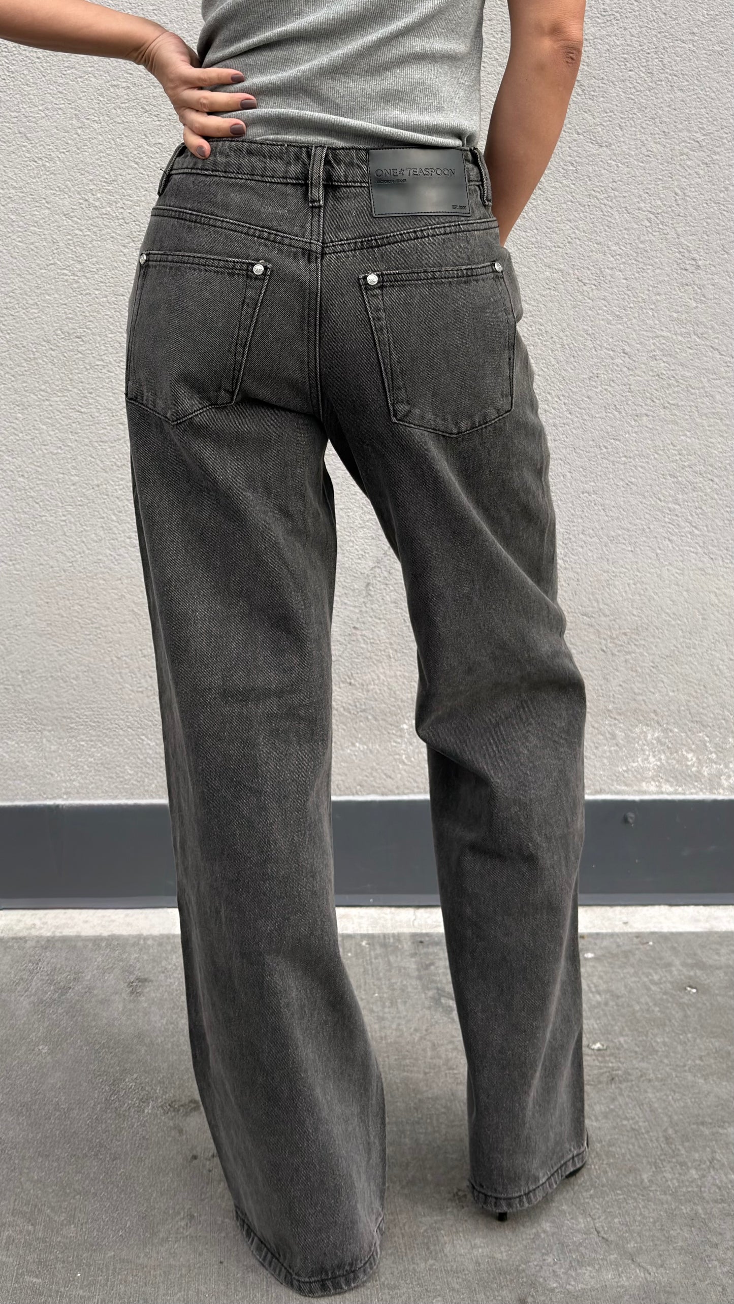 ONETEASPOON Jackson Mid Waist Wide Leg Studded - denim jeans