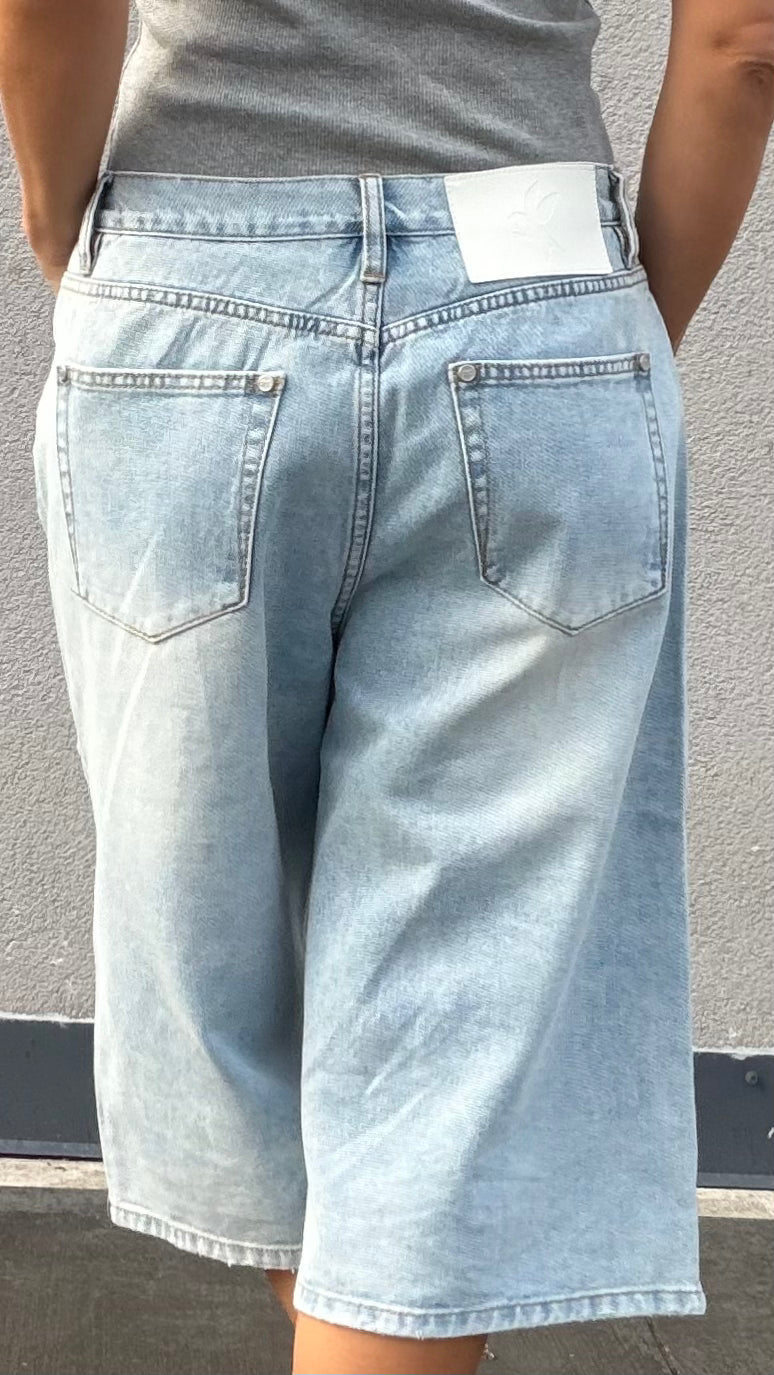 ONETEASPOON Soft Blue Beastie - denim JORTS